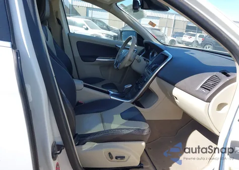 2013 Volvo Xc60 3.2/3.2 Platinum/3.2 Premier/3.2 Premier Plus z USA, uszkodzony, nr VIN YV4952DL3D2405978